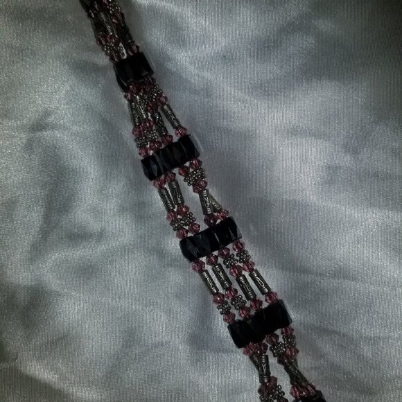 Magnetic Attraction Beads - Picture 3 of 3